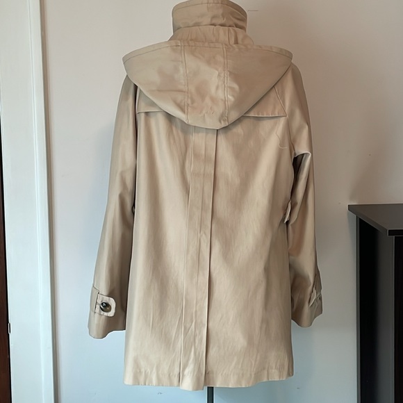 Rain jacket. Jones New York. XL. Tan. Excellent condition - Picture 2 of 7
